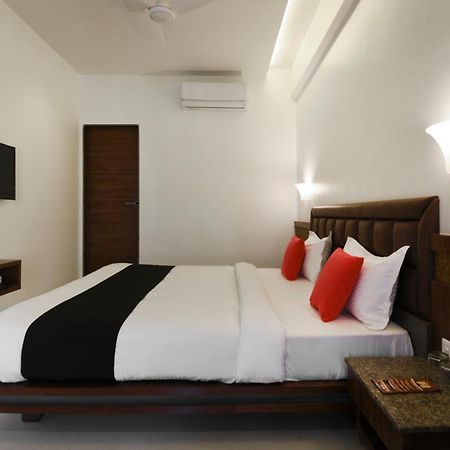 Capital O 70524 Hotel Shreeyash Executive Mangvadi Exterior foto